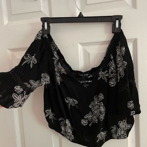 Pacsun Kendall and Kylie Cropped Floral Blouse. Size Large.